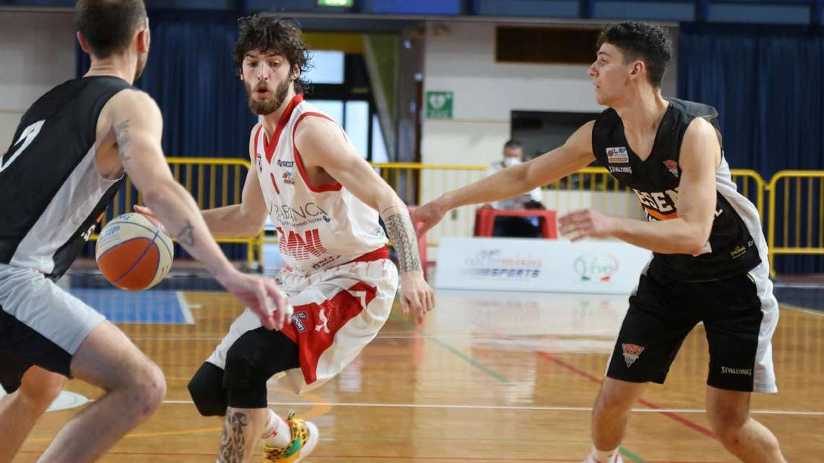 Basket B, Rimini, Imola e Faenza verso play-off molto caldi