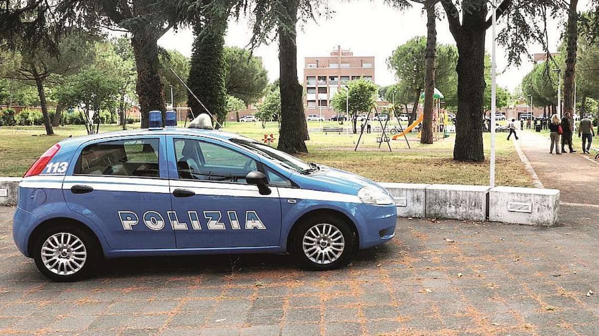 Cesena: violento in cella, 15 stranieri in bilico, droga nelle siepi