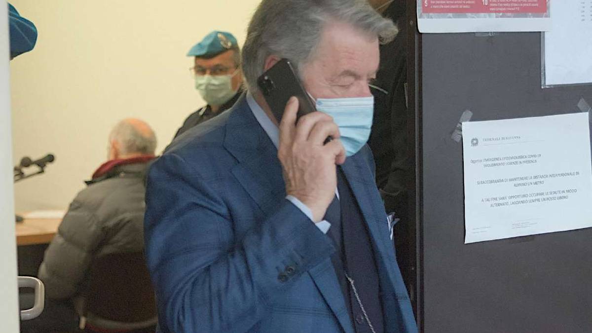 Torna libero il medico no vax di Ravenna: revocati i domiciliari