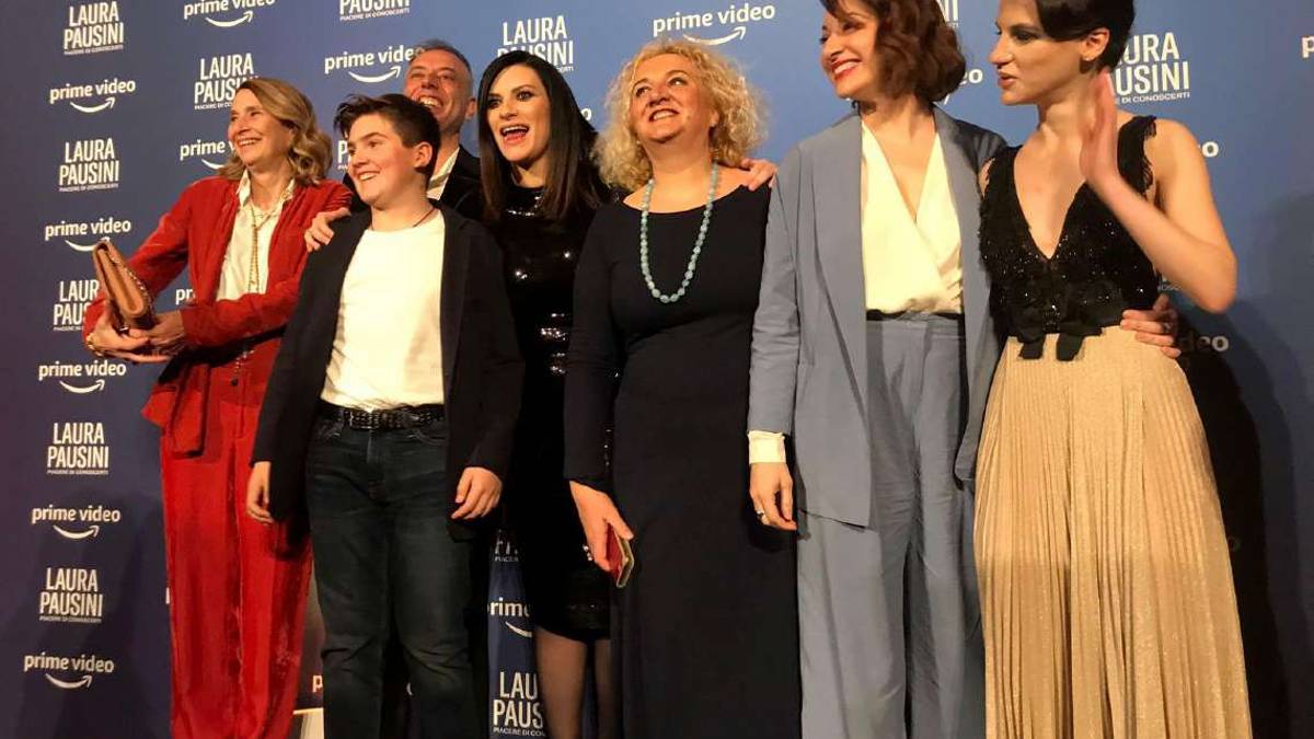 Esce oggi Piacere di conoscerti, il film di Laura Pausini