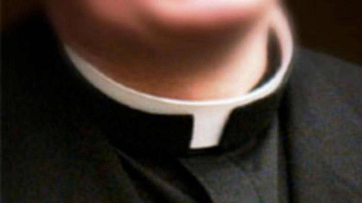 Lugo, perseguita il parroco: 47enne arrestata per stalking