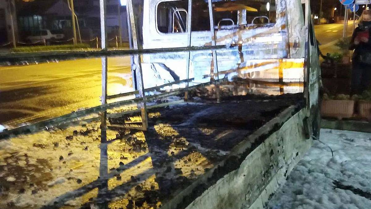 Attacco incendiario alla Morri infissi di Rimini