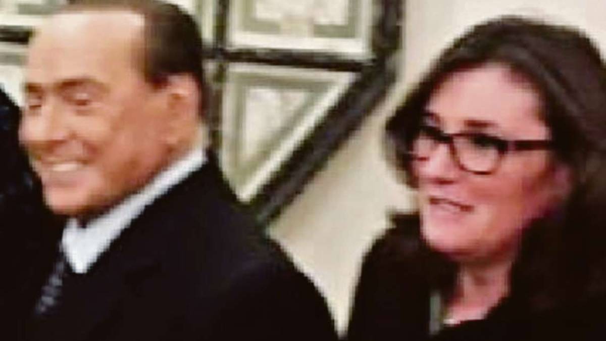 La politica in lutto, l'addio dei forlivesi a Berlusconi