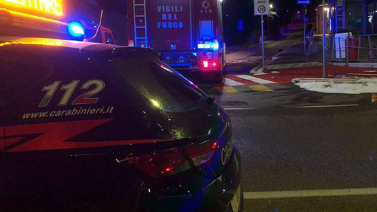 Ravenna, per gelosia spara un colpo di fucile alla moglie