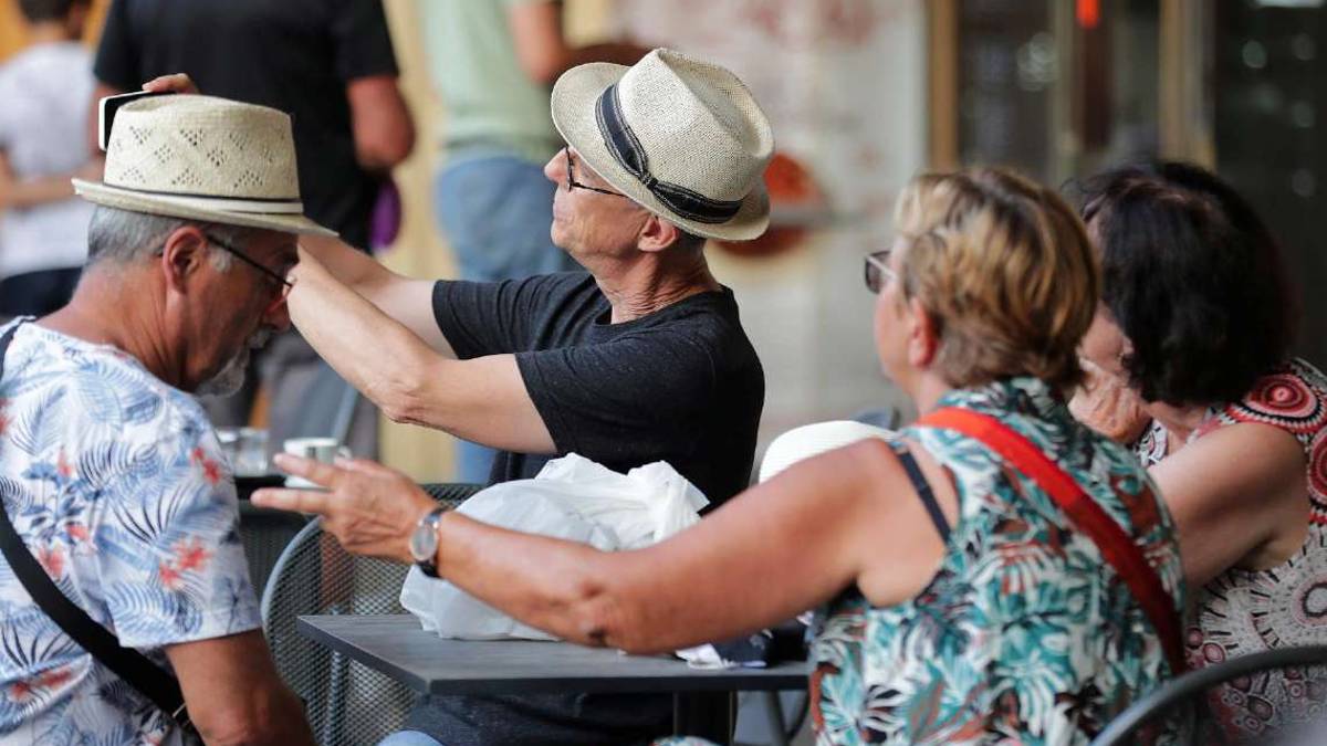 Ravenna, tavoli di nuovo all'aperto a primavera, aspettando i dehor