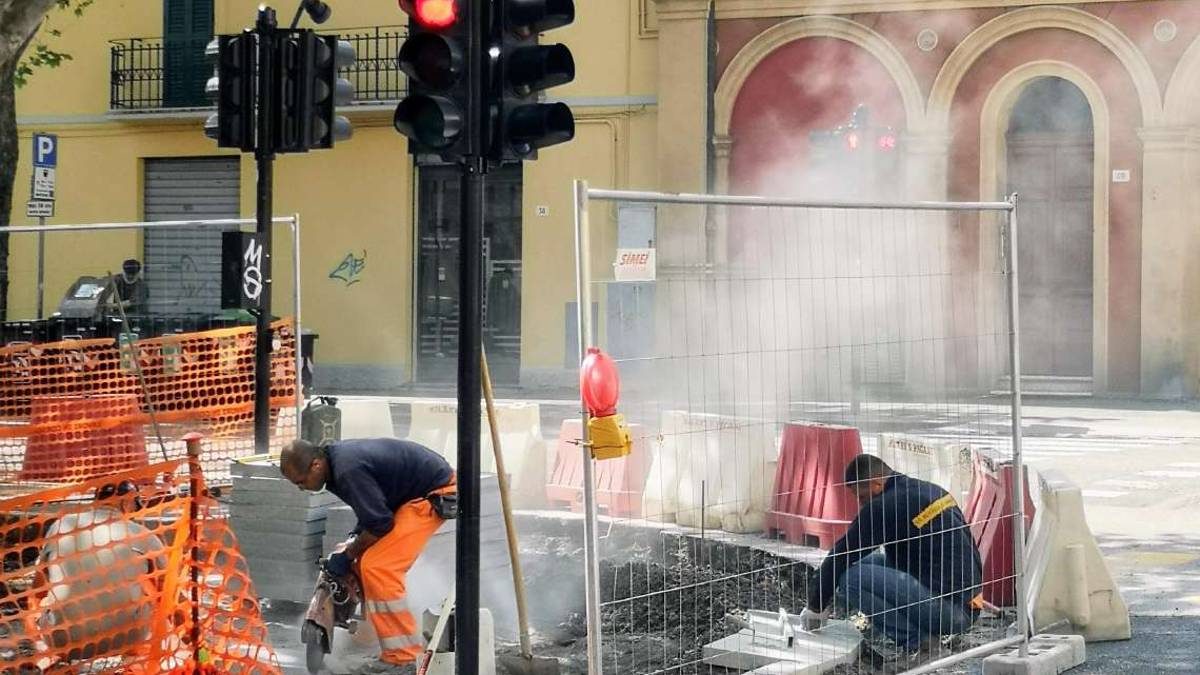 Imola, in vista del Gp è corsa contro il tempo in viale Costa