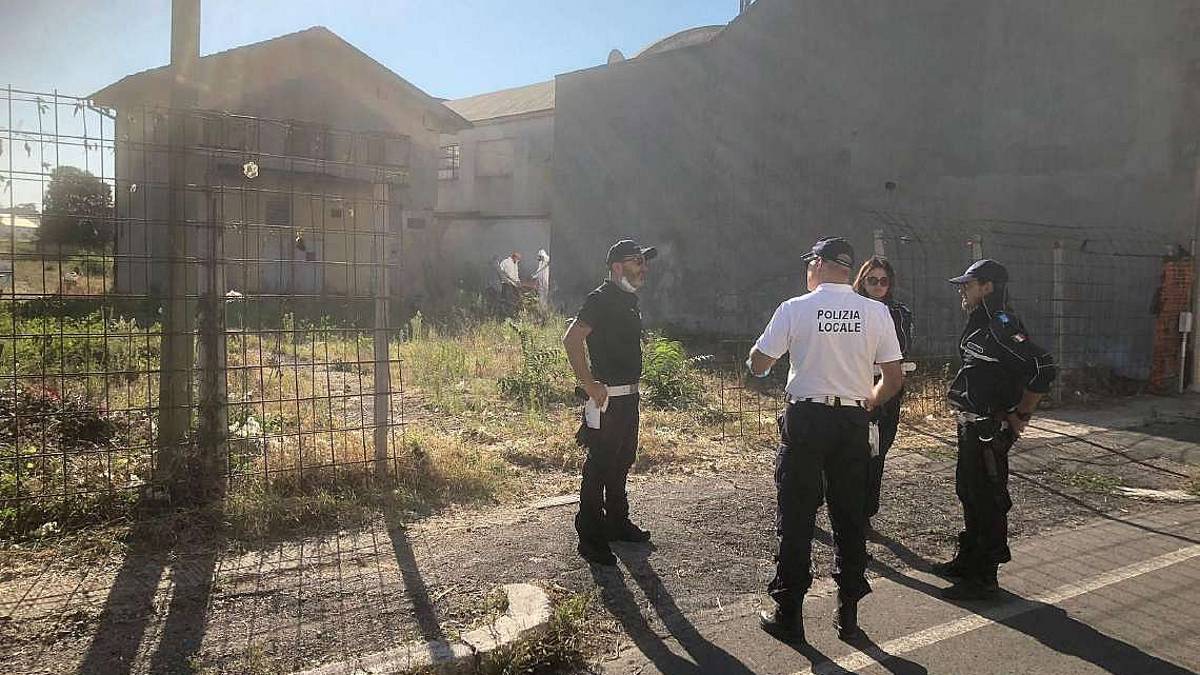 Cesena: blitz nella tendopoli dei senza tetto