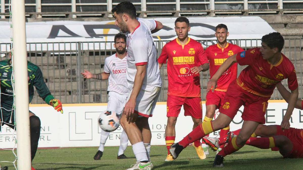 Calcio D, il Ravenna si butta nei play-off e sfida il Carpi