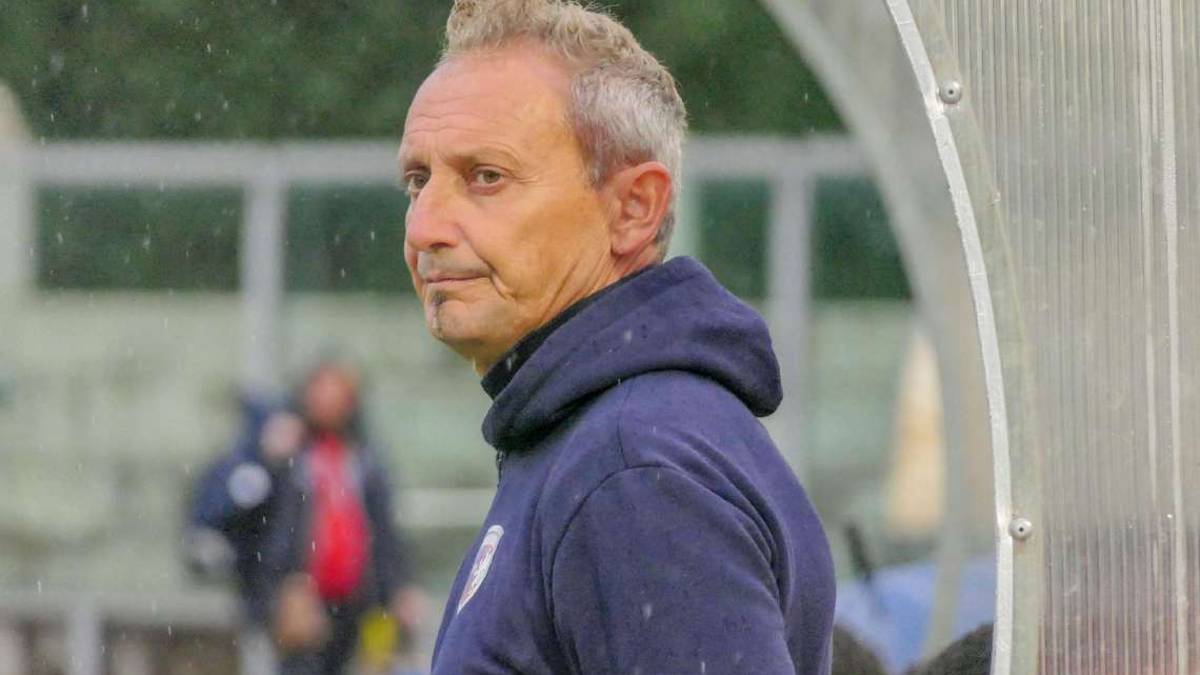 Calcio C, Imolese: in aereo a Olbia solo giocatori e staff con uno zainetto a testa. Il magazziniere resta fuori e va in traghetto