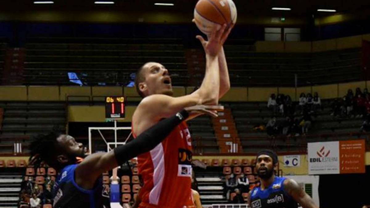 Basket A2, Unieuro: per ora niente scelte forti