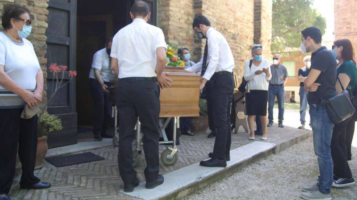 Morte del dottor Molducci: chiesto interrogatorio di figlio e colf