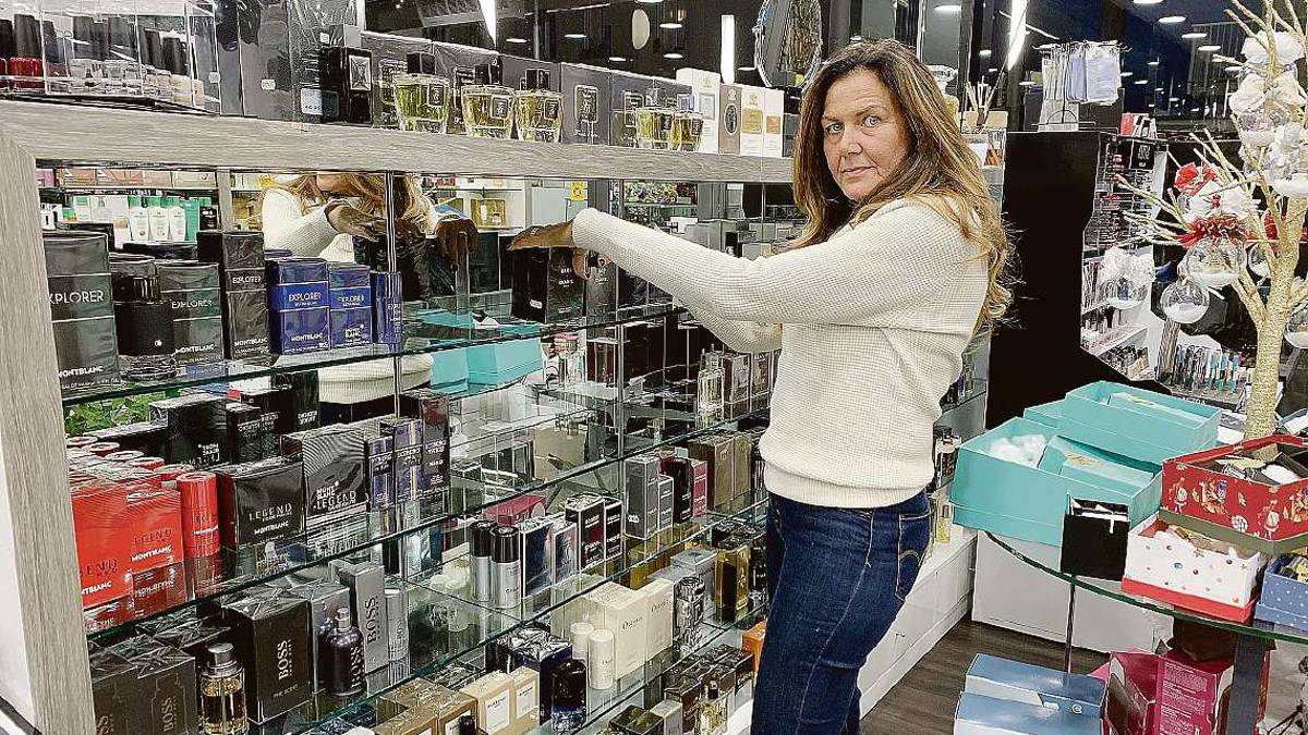 Ladri alla profumeria Vallechiara: sparite essenze per 40mila euro