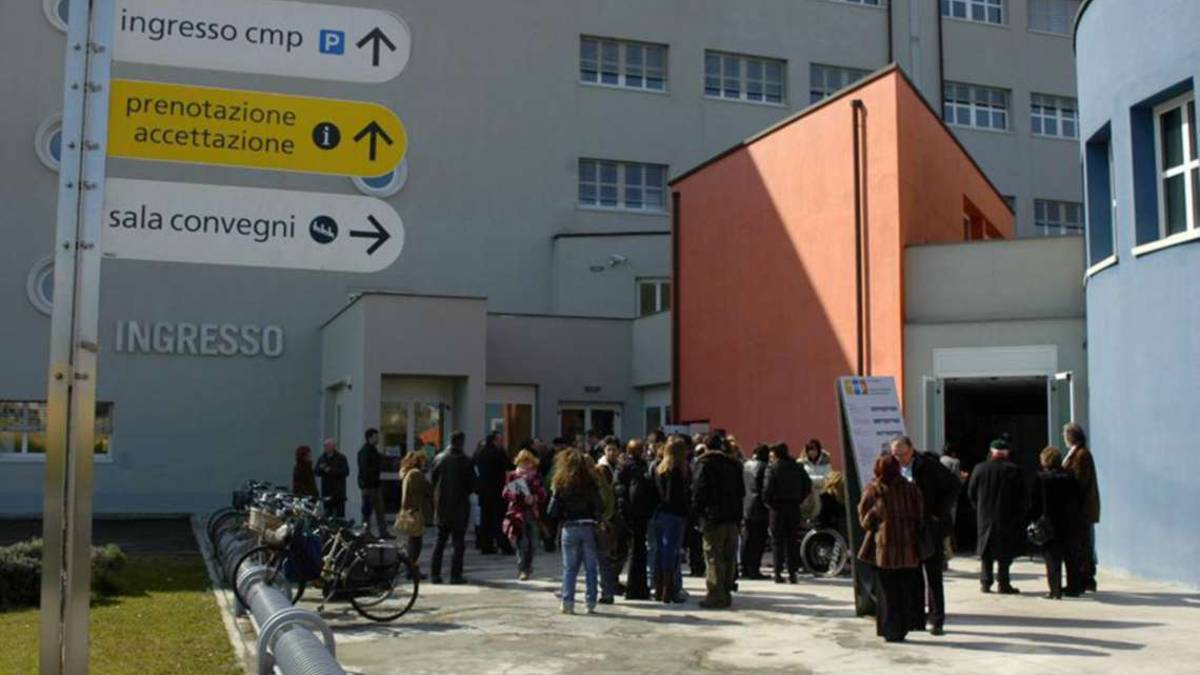 Cmp, emergenza medici di base: in 100 in fila per cambiare dottore