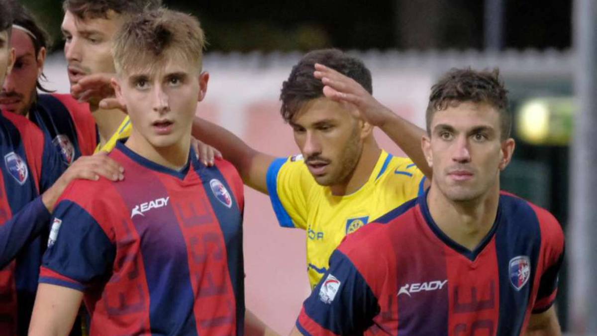 Calcio C, l'applauso di Angeli: Brava Imolese