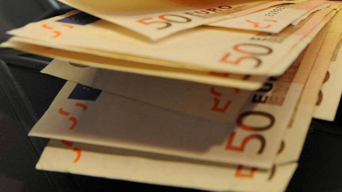 Ravenna, truffa d'amore. Presta 90mila euro all'amante