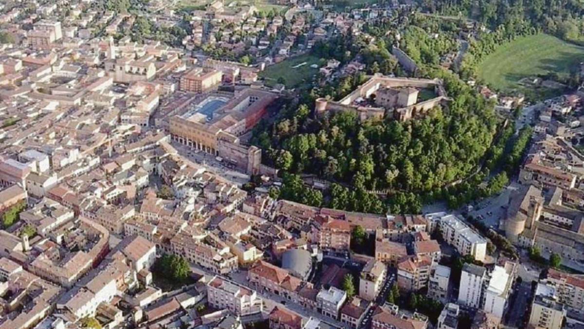 Cesena, case popolari: 32 disponibili ma solo 16 per i 708 in lista