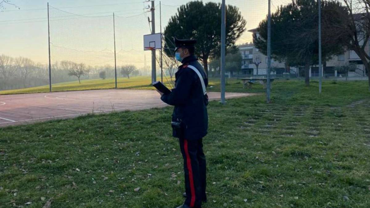 Riccione. Sconfinano per la partita di basket, multati 5 ragazzini