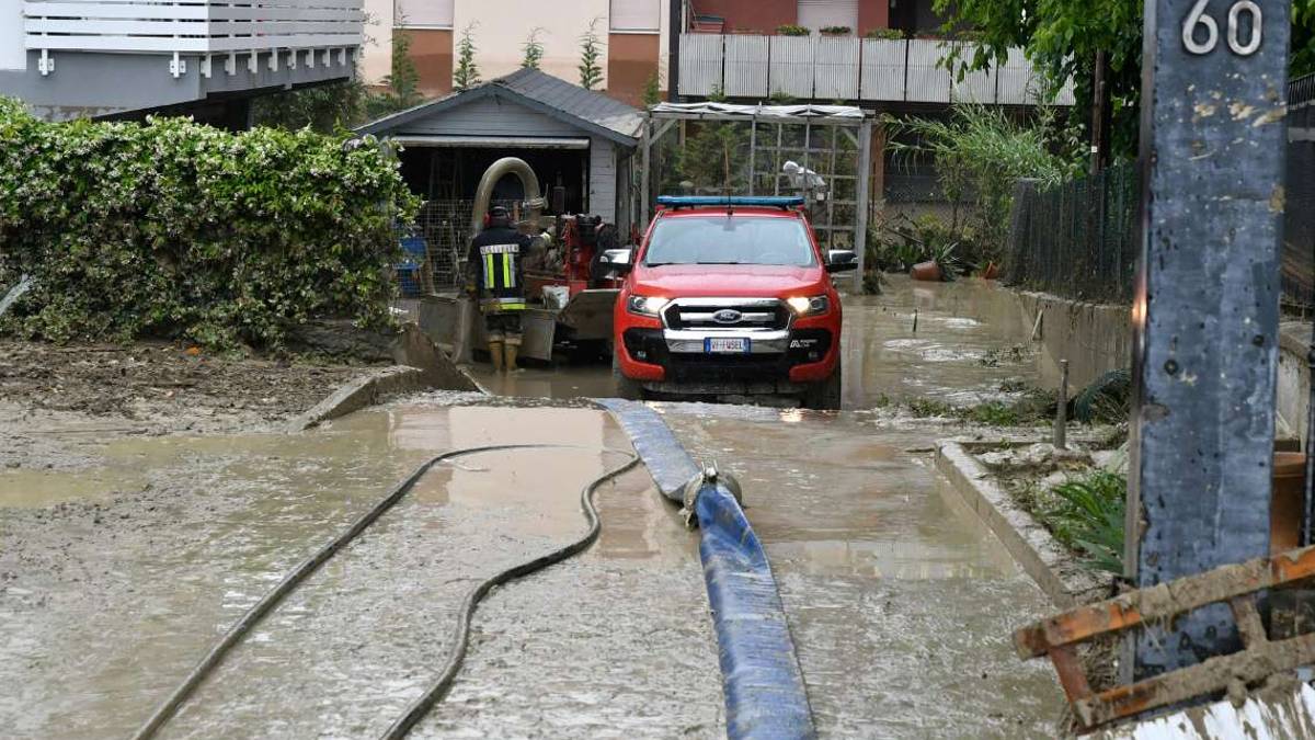 Alluvione Forlì, la procura indaga per omicidio e disastro colposi