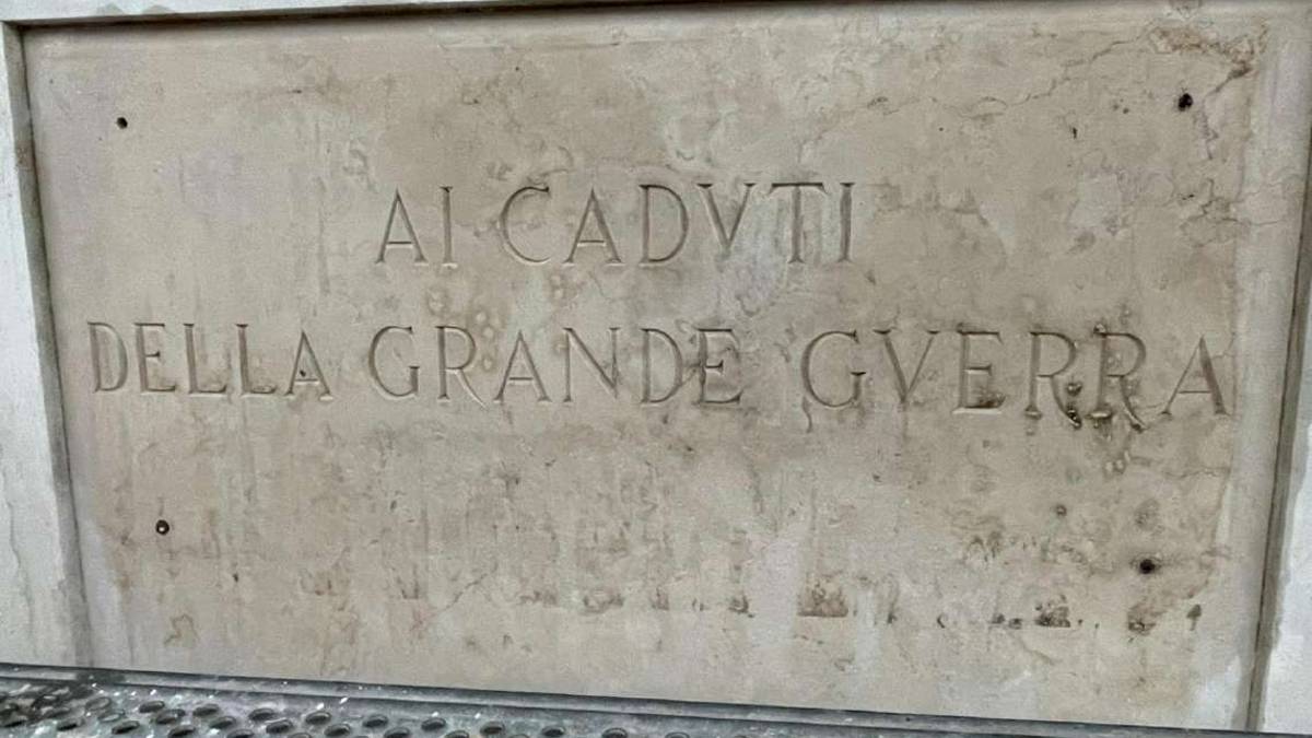 Forlì. Monumento ai caduti, la targa originale sarà ripristinata