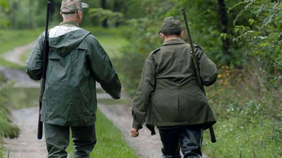 Coriano. Cacciatori in paese, spari tra le case. Il sindaco: basta