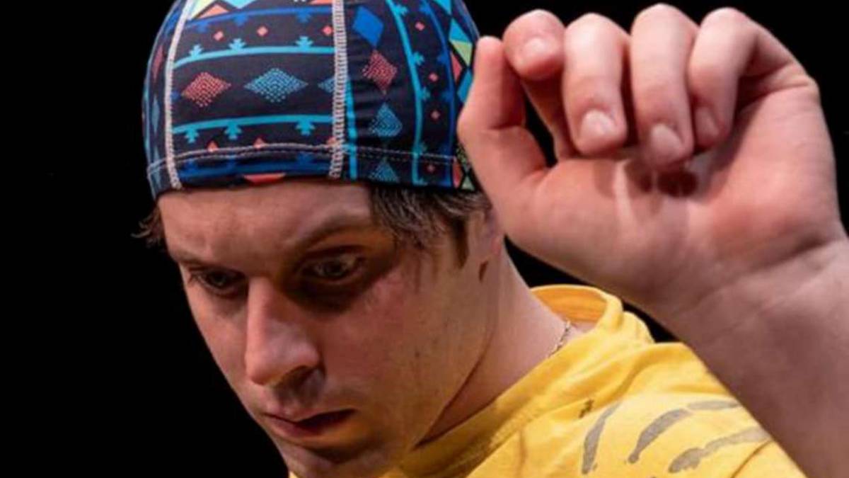 Tomas Leardini a Coriano con L'uomo palloncino