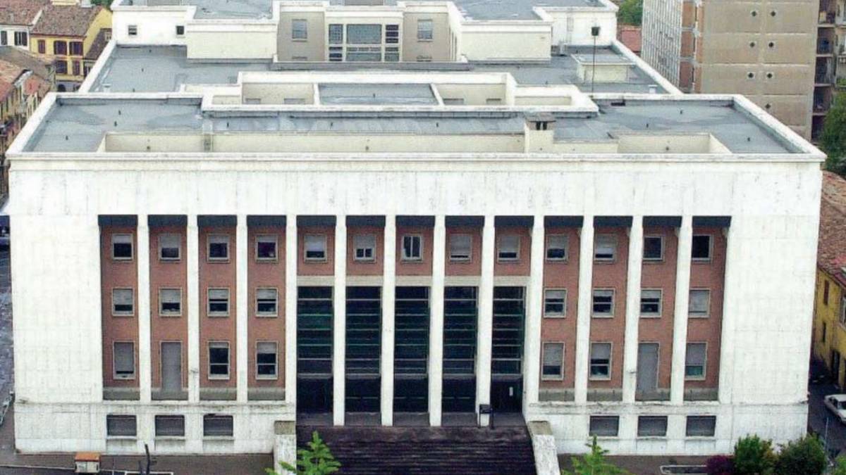 Forlì, impresa sommersa dai debiti: il Tribunale ne cancella il 95%