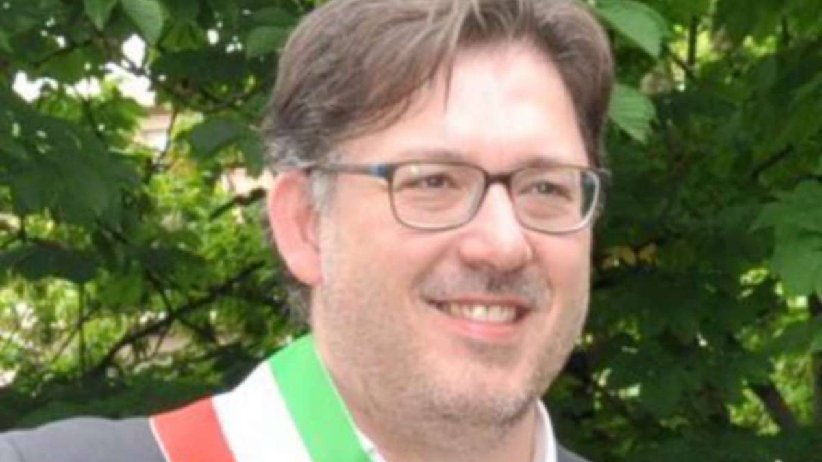 Bagnara, lutto per il sindaco. Dimesso per il covid, muore la mamma