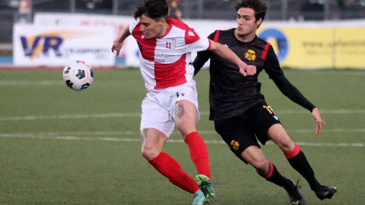 Calcio, dal pub alla Serie C col Rimini: il brindisi di Panelli