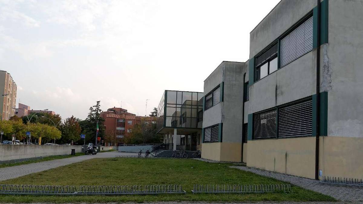 Coronavirus Ravenna, altre 13 positività, 3 classi in quarantena