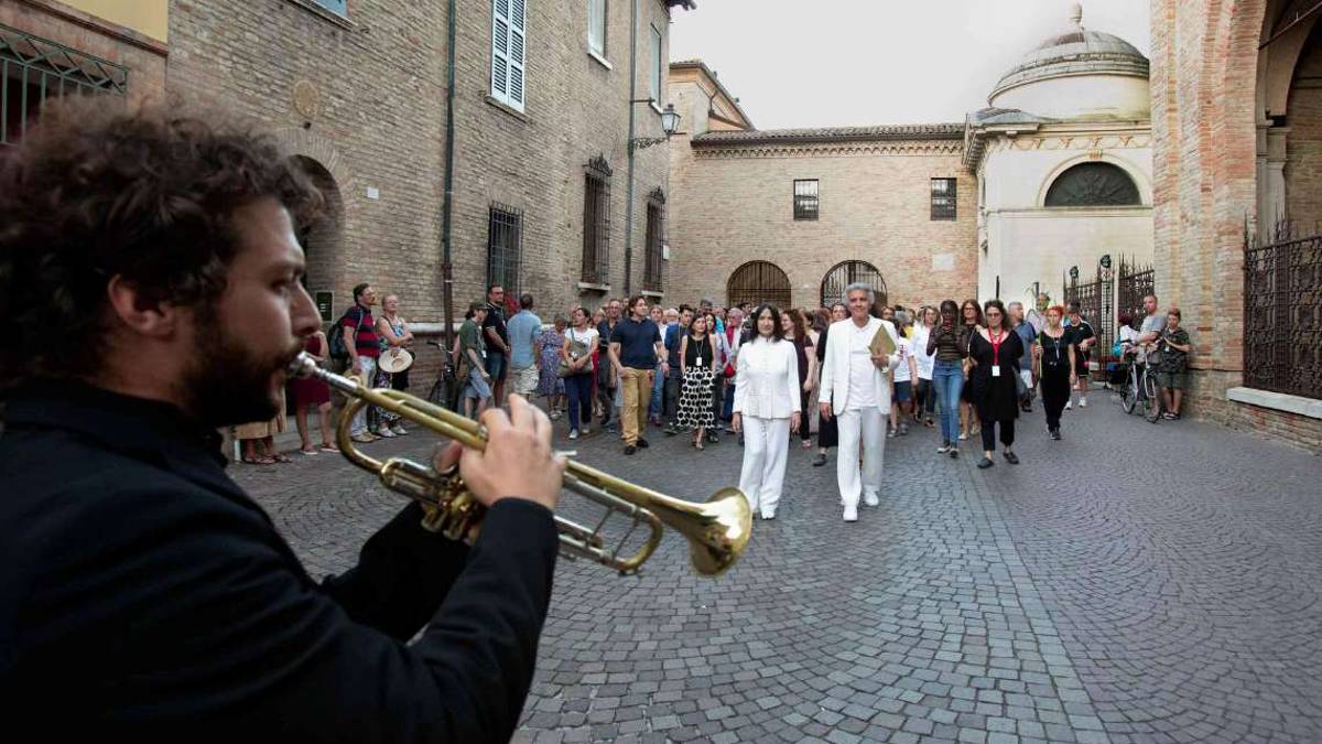 Sulla via Emilia nel nome di Dante con l'Ater