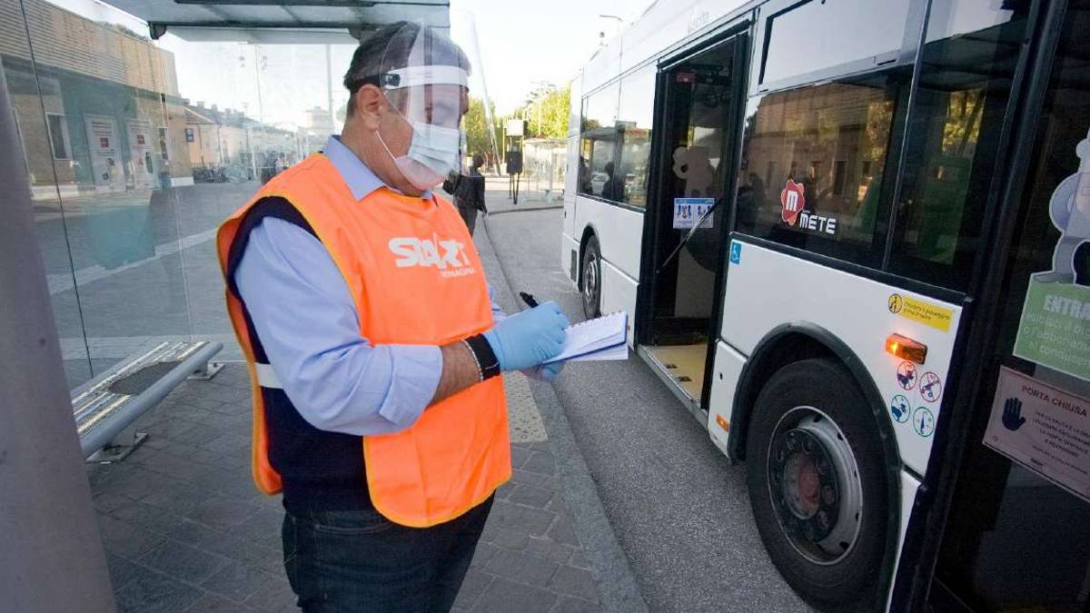 Ravenna, il Comune valuta bus gratis per i dipendenti