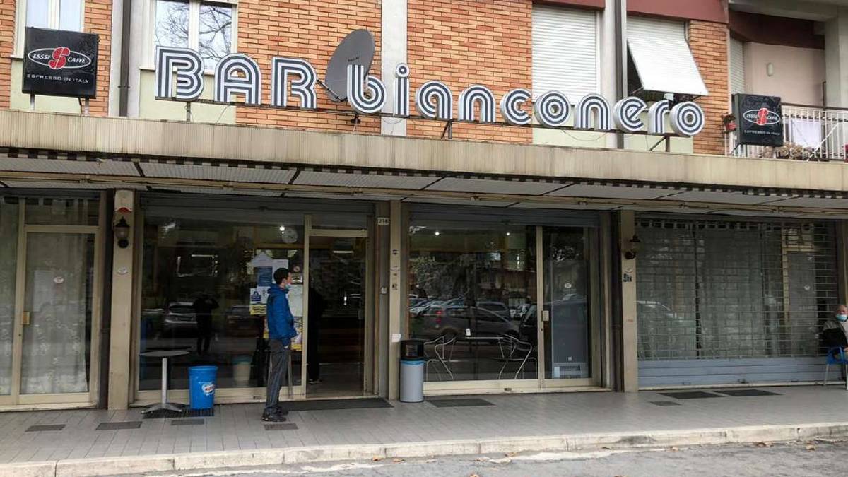 Cesena, fumo al bar vicino alle slot: annullate maxi multe