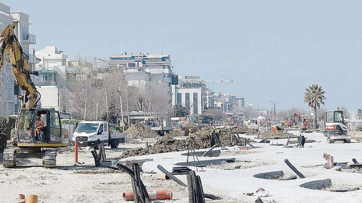 Rimini, Parco del mare. Il Comune assicura: A maggio finiamo