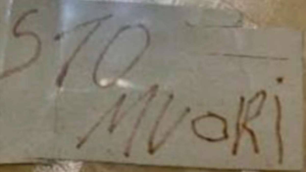 Massa Lombarda, presto muori: il biglietto nella buca della posta