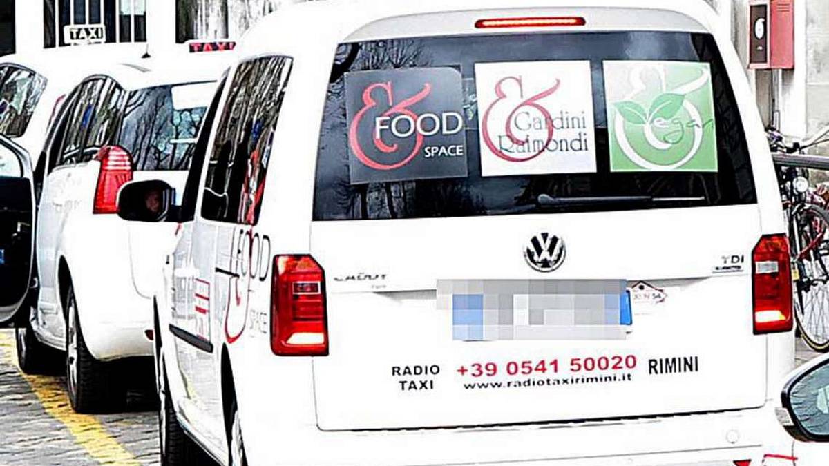 Taxi, numero inesistente. E saltano le corse
