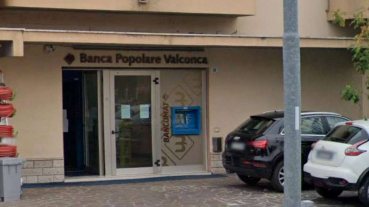Rimini. Boato sveglia Viserba, salta il bancomat, fuga coi soldi