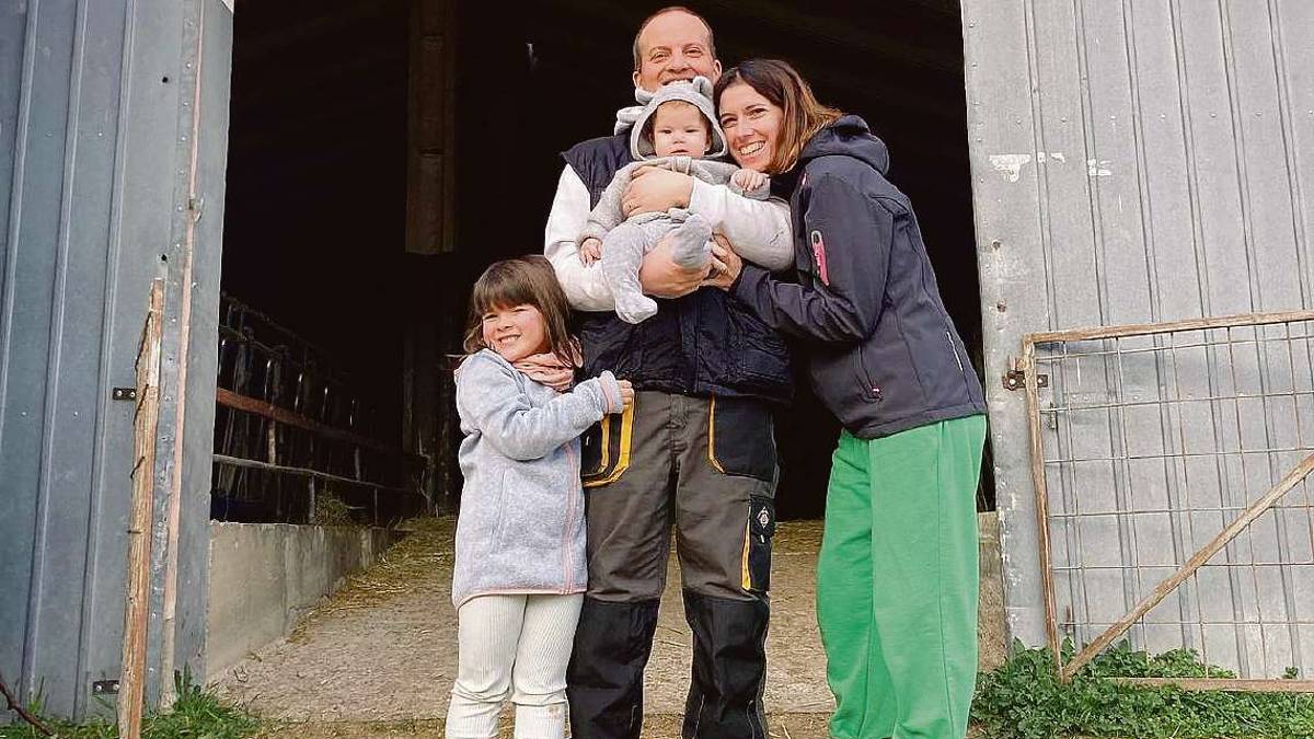 Sant'Agata Feltria, isolati dopo la frana per giorni con due bambini