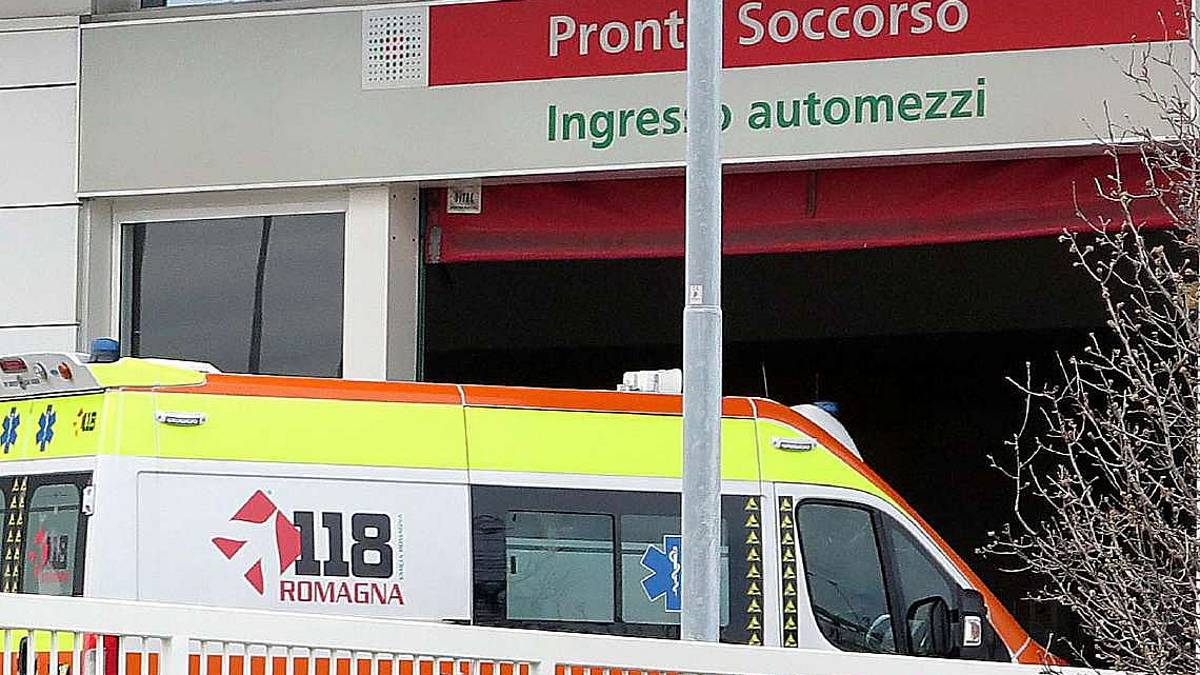 Rimini. Malore mentre muore il marito: Ausl le manda il conto