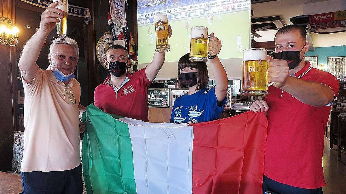 Europei al via, maxischermi nei locali di Rimini