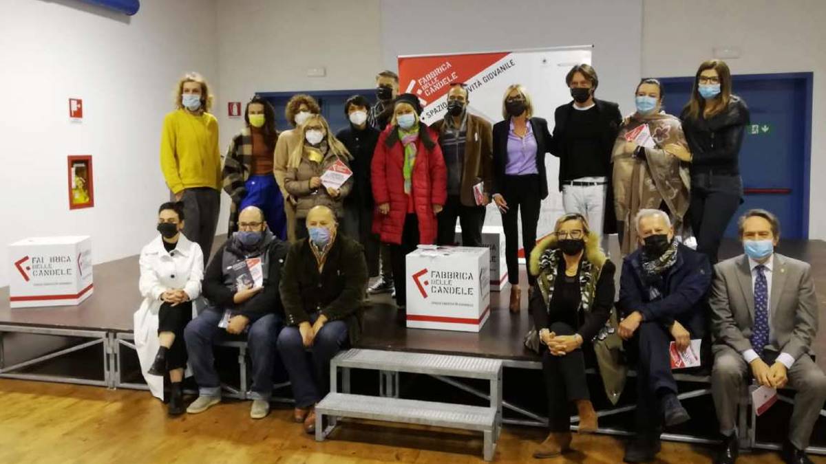 Forlì, ricco cartellone alla Fabbrica delle candele