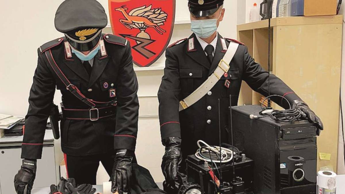 Cesena, camion pieni di arnesi da scasso: beccati dai carabinieri