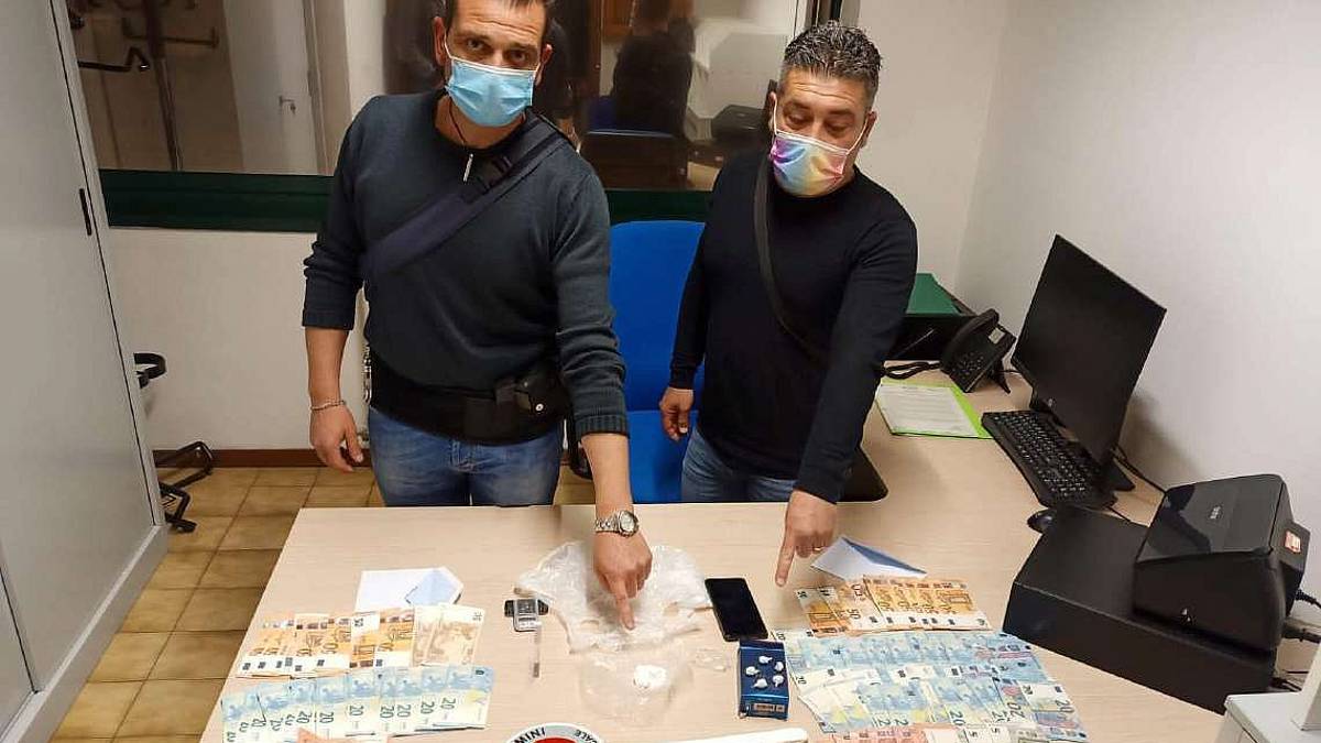 L’ultima frontiera dello spaccio albanese: i pusher low cost