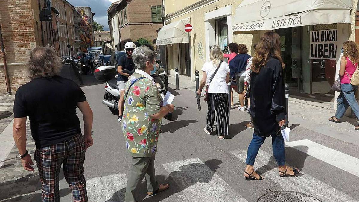 Via Ducale non ci sta: Lavori a rilento per motivi elettorali