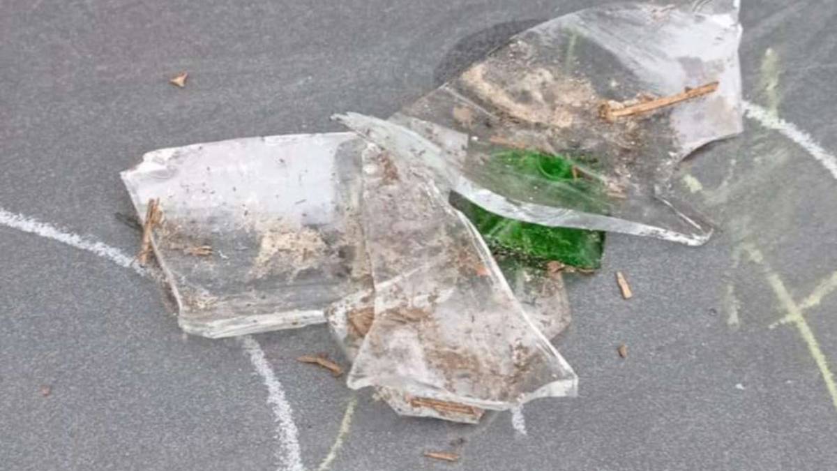Cesena, a Serravalle vetri frantumati vicino ai giochi dei bimbi