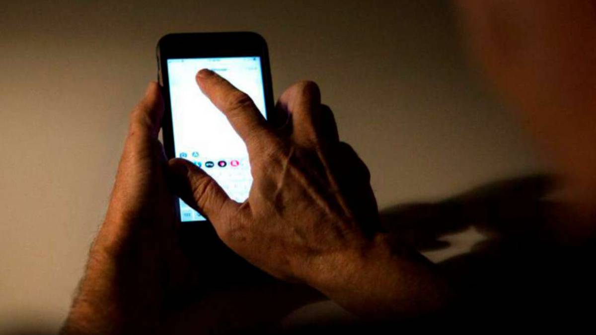 Rimini, foto hot dell'amante ravennate al rivale in amore: 5 mesi all'ex carabiniere