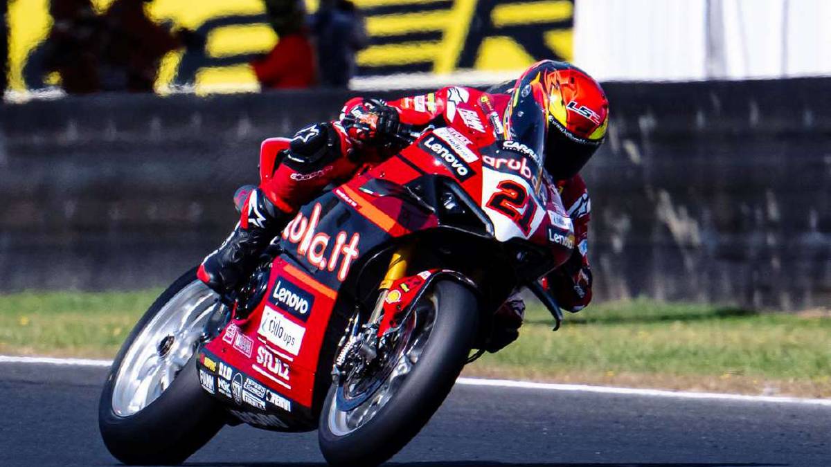 Superbike, sarà ancora Rinaldi il primo avversario di Bautista?