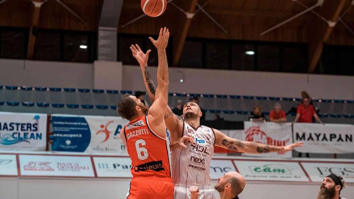 Basket A2, Unieuro: sono spuntati i primi limiti