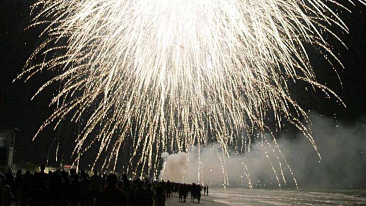 Cervia, si balla in spiaggia fino alle 3.30 nelle serate clou