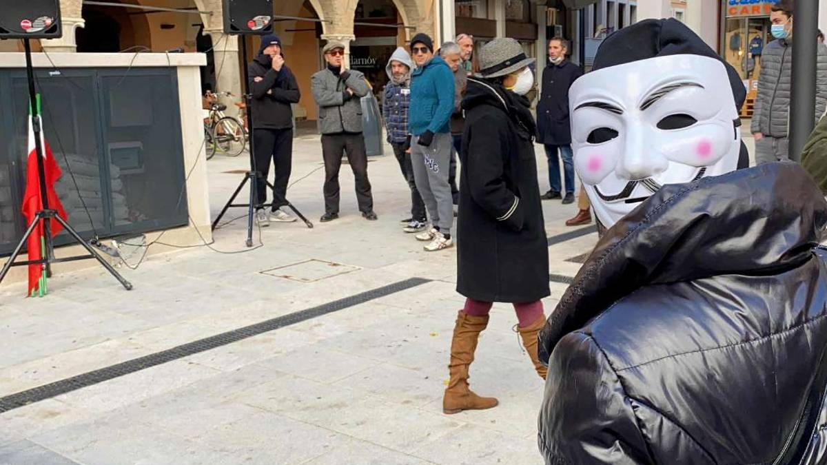 Cesena, bar chiuso per protesta contro il No Paura Day