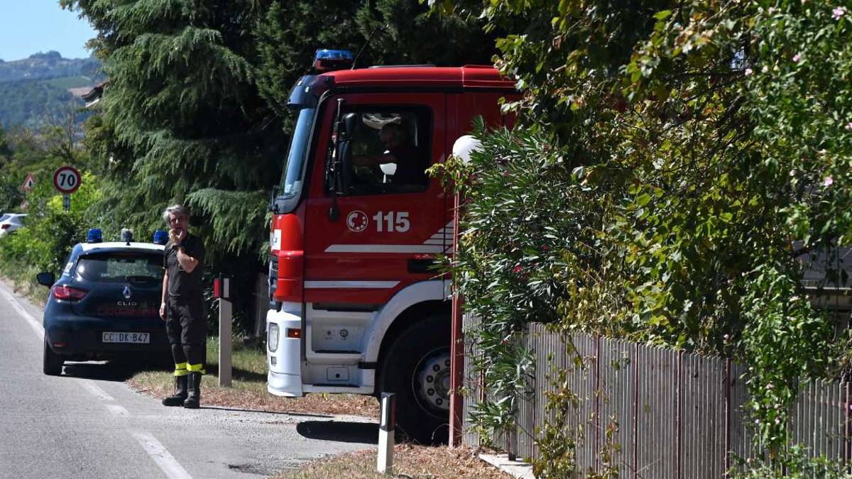 Forlì, morto l'anziano caduto nelle sterpaglie in fiamme